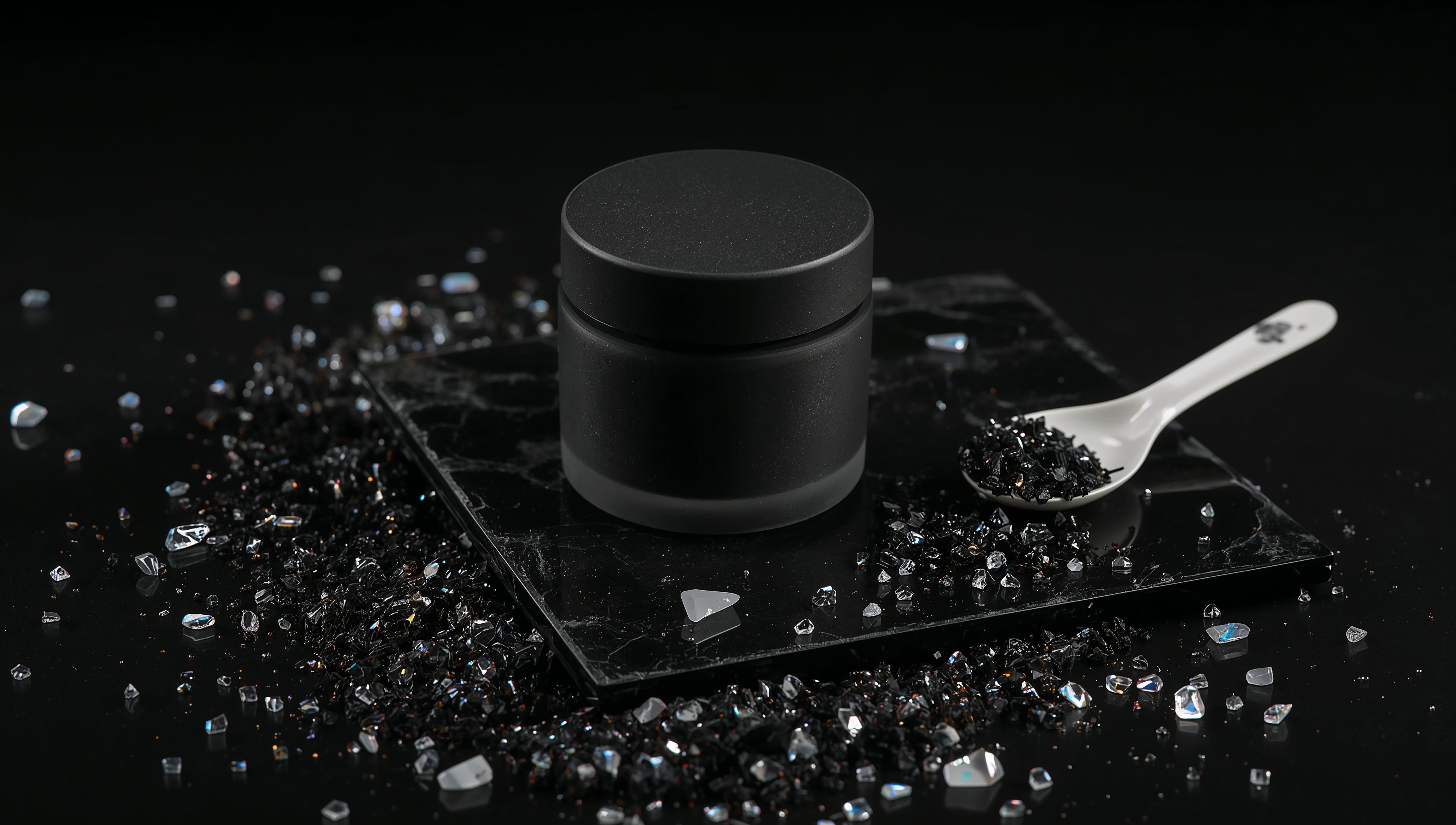 Hawaiian Black Lava Salt & Pearl Powder